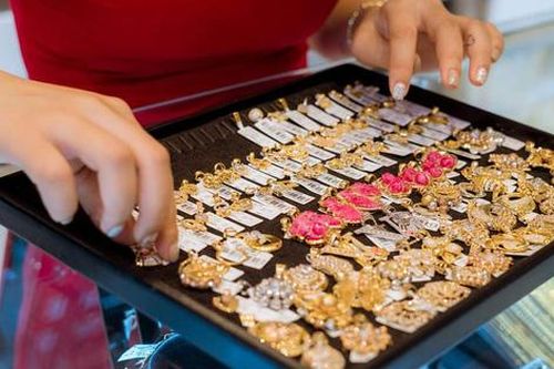 Vàng Thần Tài giá rẻ đắt hàng trong mùa dịch Covid-19