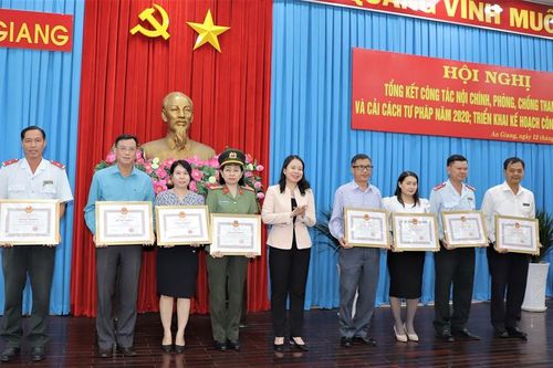 Tăng cường công tác phòng, chống tham nhũng