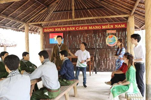 Nhìn về 'xưa', để vun đắp cho 'nay'
