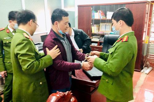 Khởi tố Hiệu trưởng Trường Tiểu học và THCS Tân Thanh 2