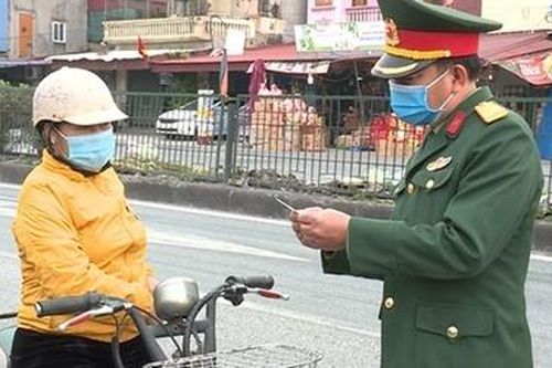 Nữ giáo viên bị đưa đi cách ly tập trung do không khai báo trung thực
