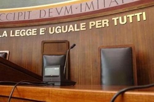 Trùm mafia Italia thắng kiện 'quyền nghe CD ở phòng biệt giam'