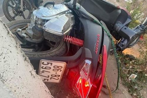Hai cô gái thương vong khi chạy xe máy từ Bình Thuận vào Sài Gòn