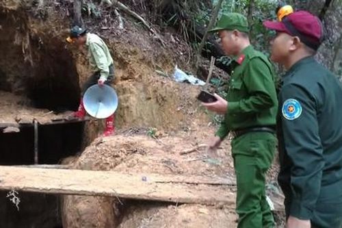 Đà Nẵng sẽ dùng thuốc nổ đánh sập 21 hầm vàng