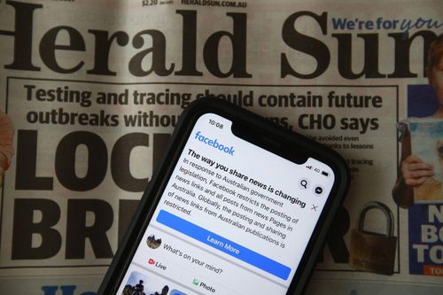 Facebook 'hủy kết bạn' với Australia: Ai cần ai?