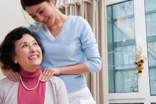 Bực mình vì con dâu quá lười biếng