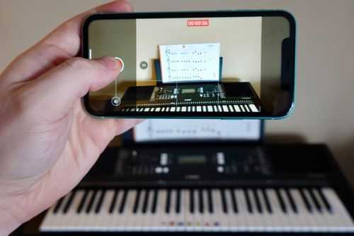 Mẹo quay video nhanh, có nhạc trên iPhone