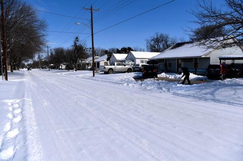 Người đàn ông chết cóng trên ghế tựa ở Texas