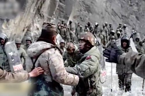 Video binh sĩ Trung Quốc đụng độ với biên phòng Ấn Độ