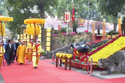 Nghi lễ 'Tống cựu nghinh tân'