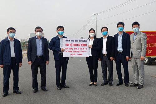 Thái Bình hỗ trợ tỉnh Hải Dương vật tư y tế trị giá một tỷ đồng