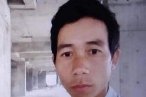 Đã bắt được gã chồng đâm vợ tử vong rồi mang dao bỏ trốn