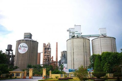 Công ty xi măng Hoàng Thạch bị phong tỏa vì công nhân dương tính SARS CoV-2, Bộ Xây dựng chỉ đạo gì?