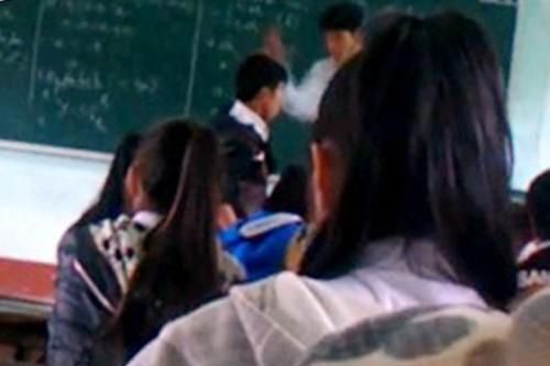 Kỷ luật, chuyển công tác thầy giáo tát học sinh lớp 9 vì không thuộc bài