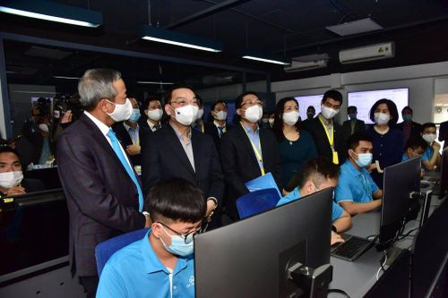 Chủ tịch Hà Nội đặt hàng công nghệ giám sát dịch bệnh, phục vụ nhân dân