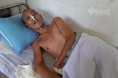 Người đàn ông đơn độc bị 'bỏ quên' nơi bệnh viện