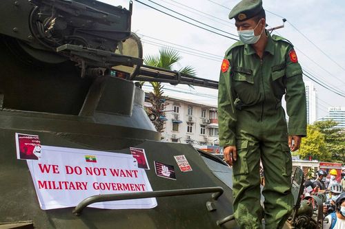 Thế giới 7 ngày: Ông Trump trắng án, Myanmar tiếp tục căng thẳng
