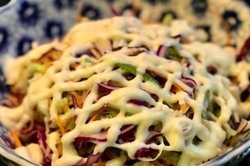 Cách làm salad bắp cải trộn sốt mayonnaise thanh đạm, dễ làm