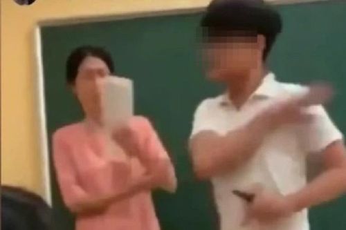 Sở Giáo dục và Đào tạo Hà Nội chính thức lên tiếng về clip 'học sinh tát cô giáo'