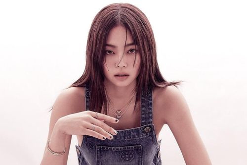 Jennie Black Pink trở thành biên tập viên thời trang trên tạp chí Vogue Korea