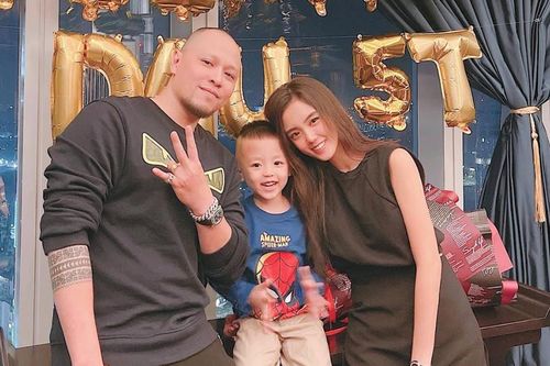 Lâm Á Hân bất ngờ đăng ảnh cùng chồng cũ sau 3 năm ly hôn