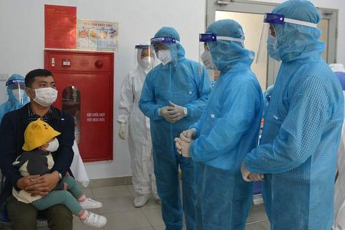 Kiểm tra công tác lấy mẫu xét nghiệm tại quận Thanh Xuân