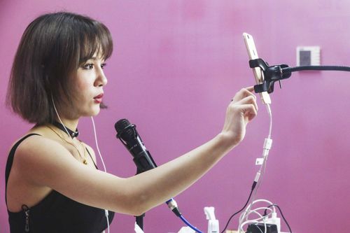 Ngôi sao bán 100 ôtô trong 4 phút: 'Đây là cuộc chiến tàn nhẫn'