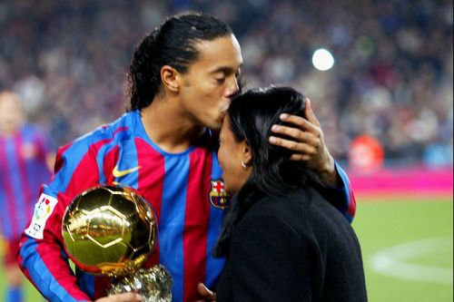 Mẹ của Ronaldinho qua đời