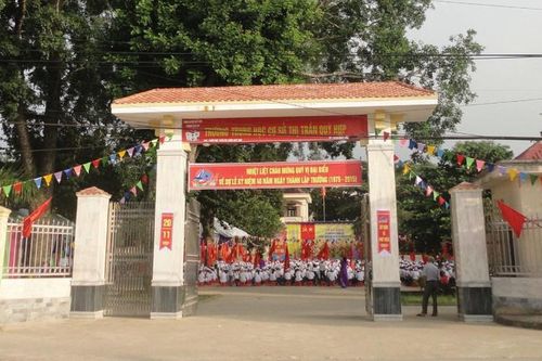 Thầy giáo ở Nghệ An phủ nhận tát học sinh 15 cái