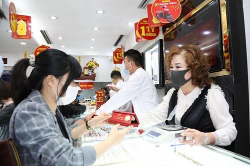 Bảo Tín Mạnh Hải tung nhiều sản phẩm hấp dẫn trong ngày vía Thần Tài