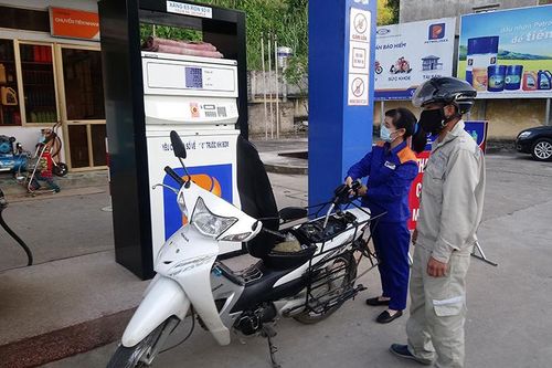 Bảo đảm cung ứng đủ xăng dầu cho thị trường