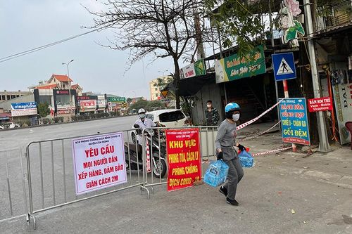 Hải Dương phát thẻ vào chợ cho người dân