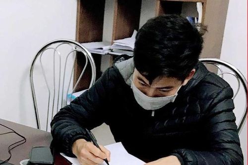 Đang cách ly vẫn dạy lái xe, nam thanh niên bị xử phạt