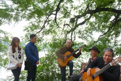 Đắm say cây đàn guitar cổ điển