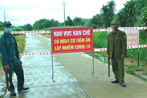 Về từ vùng dịch không khai báo y tế, hai tài xế bị phạt 40 triệu đồng