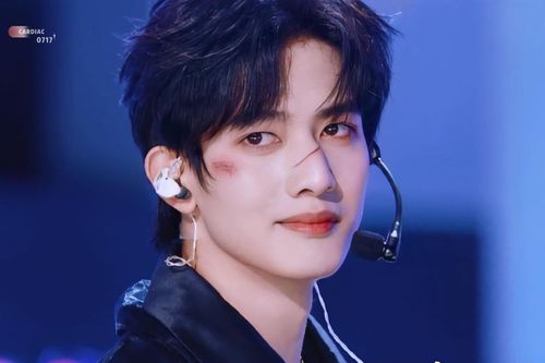 Visual 'Sáng tạo doanh 2021' - Cam Vọng Tinh đáp trả những lời chê bai về tài năng của dân mạng