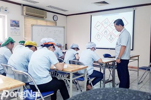Tăng cường công tác thông tin, tuyên truyền phổ biến pháp luật về công tác an toàn, vệ sinh lao động