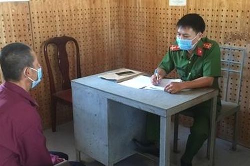 Mâu thuẫn khi mua hoa, một người bị đánh trọng thương