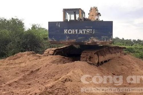 Khai thác cát lậu ở biên giới, bị phạt 125 triệu đồng