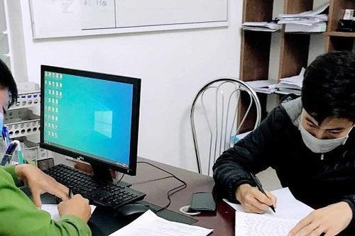 Dạy chị gái lái ô tô khi đang cách ly, nam thanh niên bị phạt 7,5 triệu đồng