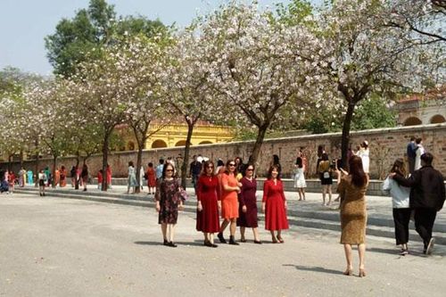 Còn tình trạng vi phạm phòng dịch tại khu vực công cộng