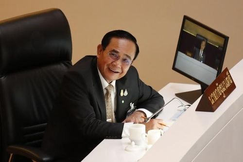 Thủ tướng Thái Lan vượt qua bỏ phiếu bất tín nhiệm