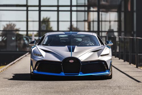 Volkswagen có thể bán Bugatti cho Rimac