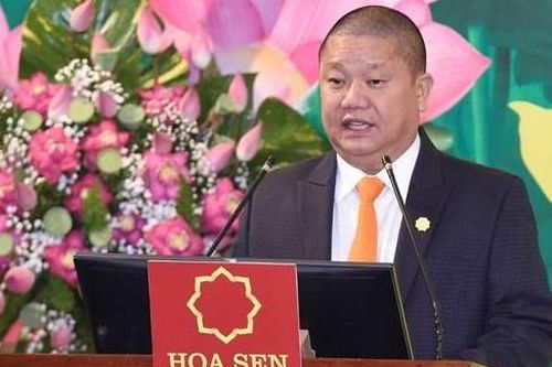 Hoa Sen lãi 187 tỷ mỗi tháng