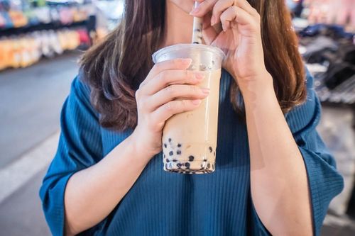 Quán trà ở Trung Quốc bị chỉ trích vì gọi phụ nữ là món hàng