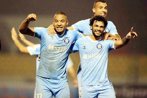V-League sẽ đá dồn toa giữa tháng 3