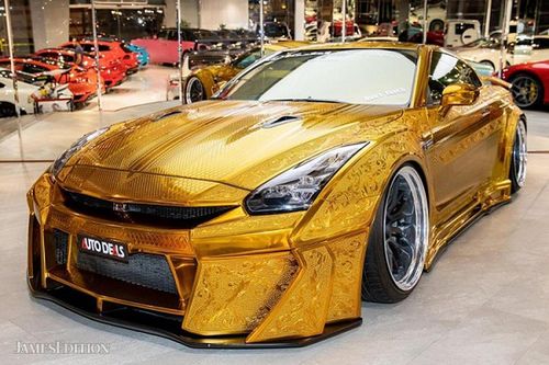Chiếc Nissan GT-R R35 'bọc vàng' này đang rao bán 10 tỷ đồng