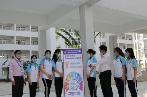 Trường ĐH Kiên Giang lập đoàn kiểm tra nhắc nhở phòng dịch