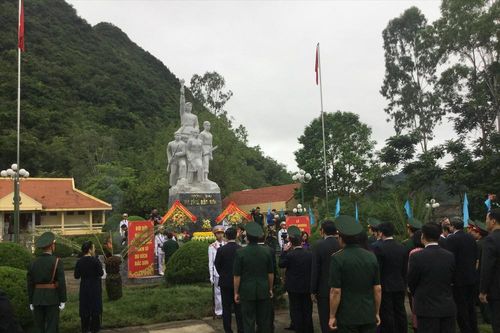 Vang mãi bài ca chiến khu cách mạng