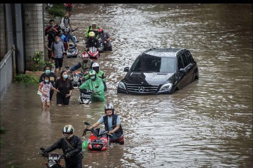 Lũ lụt lớn tại thủ đô Indonesia, hơn 1.300 người phải sơ tán